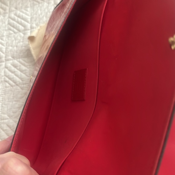 Patent leather LV pouchette - Picture 11 of 11